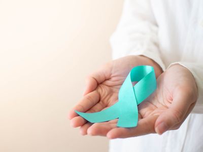 Care sunt simptomele unui cancer de col uterin și cum le descoperi la timp?