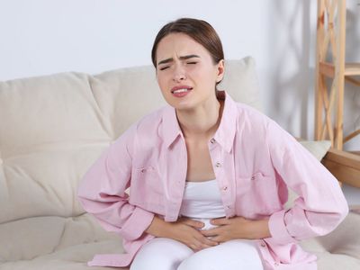 Scurgeri vaginale și dureri pelvine