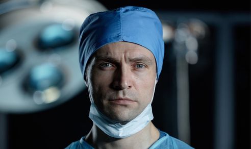 Herniile ombilicale se operează doar clasic
