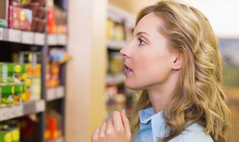 Alimentele ultraprocesate, „bombe tăcute” din meniul zilnic